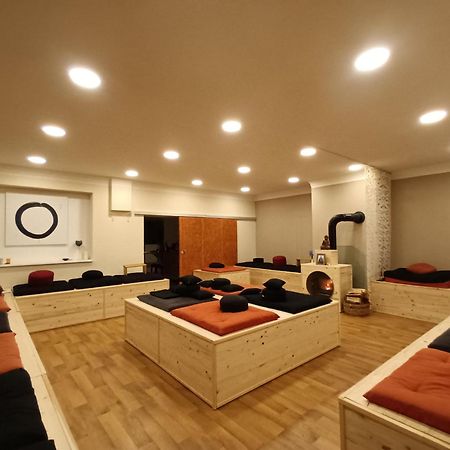Lee Zen Otel Leezen  Dış mekan fotoğraf